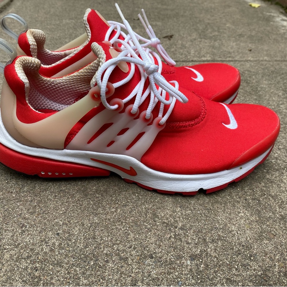 Nike Air Presto Red Size Small